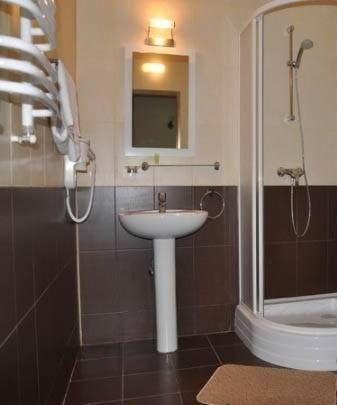 ホテル 100 Metriv Vid Vytyagu バコヴェル 部屋 写真